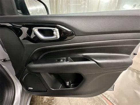 Used 2022 Jeep Compass High Altitude image 24