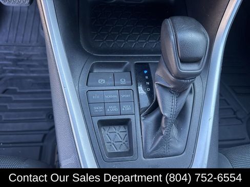 Used 2021 Toyota RAV4 LE image 21