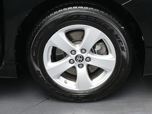 Used 2020 Toyota Sienna L FWD image 31