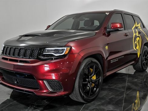 Used 2018 Jeep Grand Cherokee Trackhawk AWD/4WD image 5