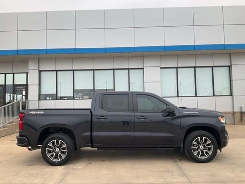 Used 2024 Chevrolet Silverado 1500 RST AWD/4WD image 34