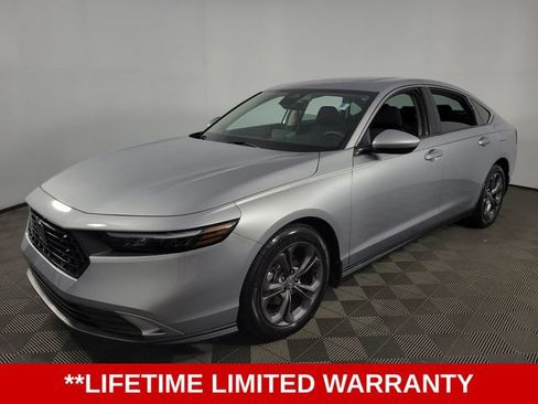 Used 2023 Honda Accord EX image 3