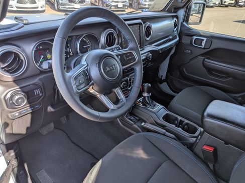 Used 2023 Jeep Wrangler Unlimited Rubicon 4xe AWD/4WD image 12