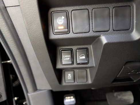 Used 2025 Nissan Frontier S image 19