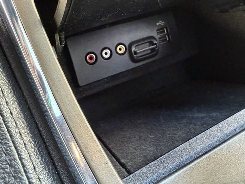 Used 2013 Lincoln MKX AWD image 30