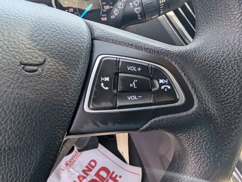 Used 2018 Ford Escape SE w/ SE Sync 3 Package AWD/4WD image 15
