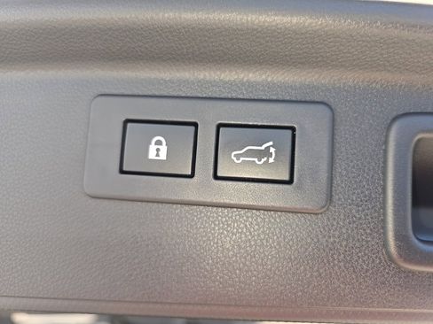 Used 2023 Subaru Forester Sport image 31