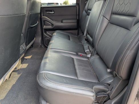 Used 2024 Nissan Frontier SL w/ Technology Package AWD/4WD image 8