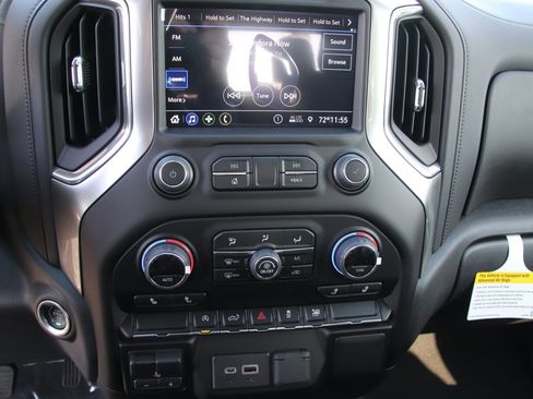 Used 2022 Chevrolet Silverado 1500 RST image 9