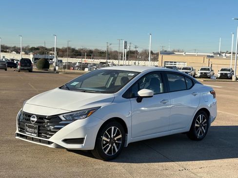 New 2025 Nissan Versa SV image 4