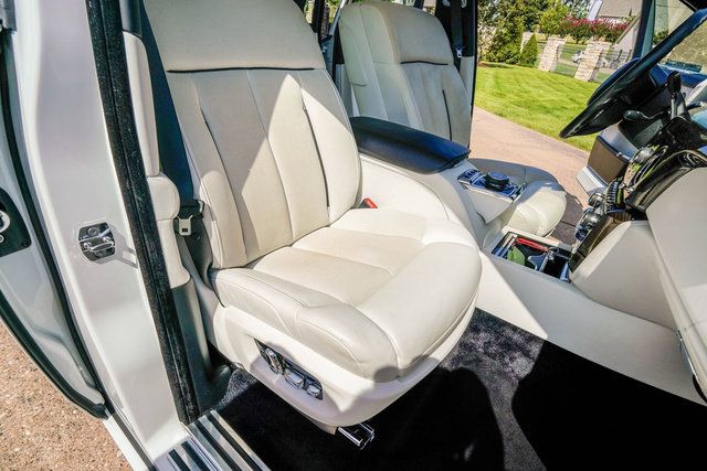 Used 2020 Rolls-Royce Phantom Sedan RWD image 37
