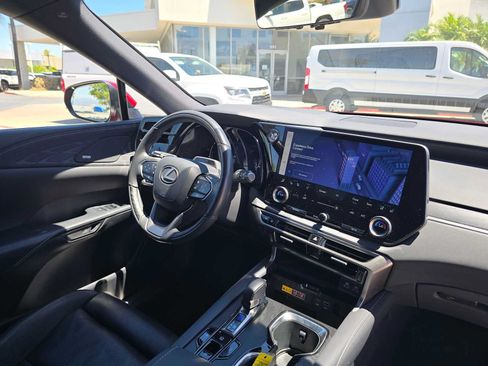 Used 2024 Lexus RX 350 FWD w/ Convenience Package image 11