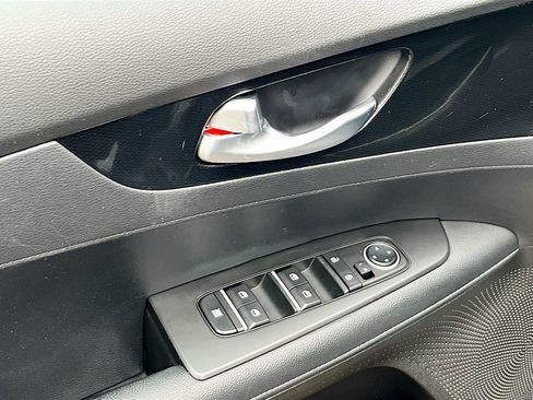 Certified 2023 Kia Forte GT-Line w/ GT-Line Technology Package image 17