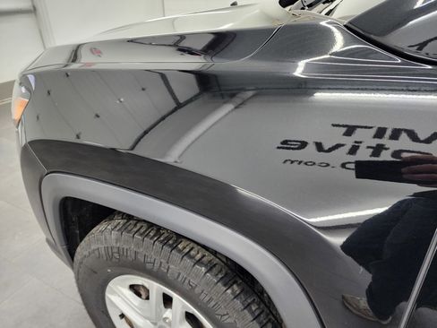 Used 2017 Jeep Compass Sport w/ Cold Weather Group image 33