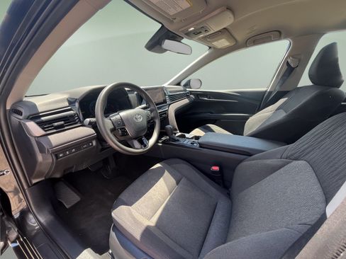 Used 2025 Toyota Camry LE FWD image 27