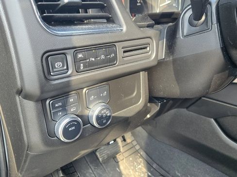 Used 2021 GMC Yukon SLT image 16