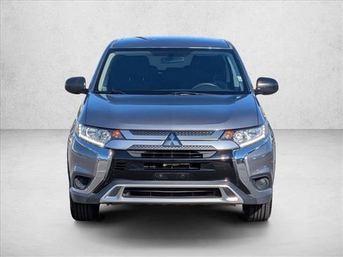 Used 2020 Mitsubishi Outlander ES image 2