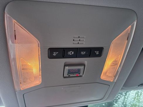 Used 2019 Toyota RAV4 LE w/ All Weather Liner Package AWD/4WD image 18