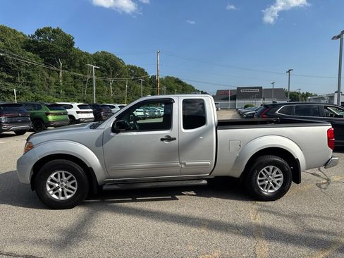 Used 2014 Nissan Frontier SV RWD image 1