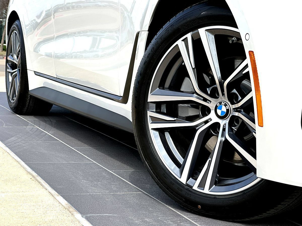 New 2026 BMW 430i w/ Parking Assistance Package RWD image 2