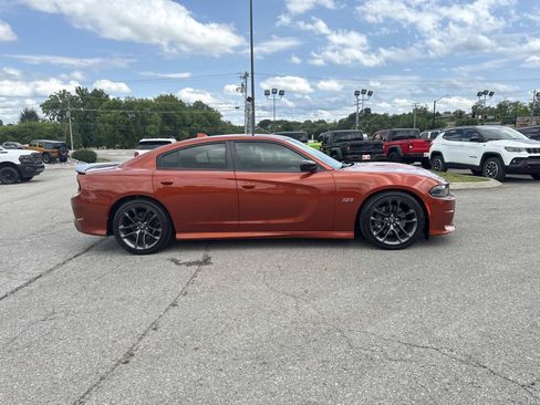 Used 2023 Dodge Charger Scat Pack w/ Navigation & Travel Group RWD image 4