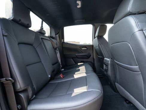 New 2025 Chevrolet Colorado LT w/ LT Convenience Package image 13