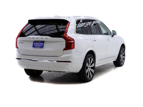 Certified 2023 Volvo XC90 T8 Plus AWD/4WD image 4