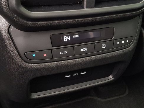 Certified 2025 Honda Pilot Touring image 12