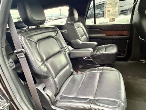 Used 2021 Lincoln Navigator Reserve image 20
