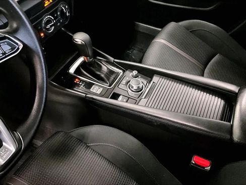 Used 2017 MAZDA MAZDA3 Sport w/ Preferred Equipment Package image 15
