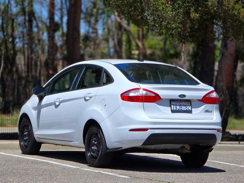 Used 2016 Ford Fiesta S image 12