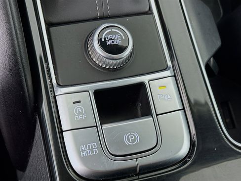 Used 2025 Kia Telluride S image 26