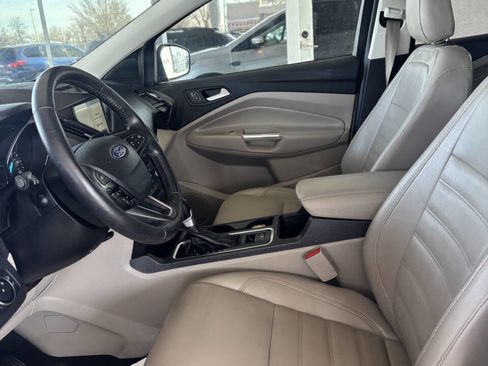 Used 2018 Ford Escape Titanium w/ Ford Safe & Smart Package image 10