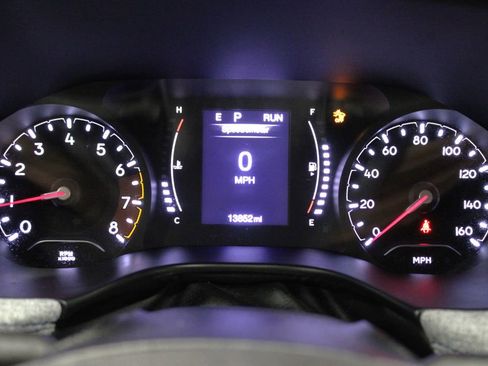 Used 2022 Jeep Compass Latitude image 11