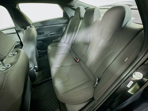 Certified 2025 Hyundai Elantra Sport image 22