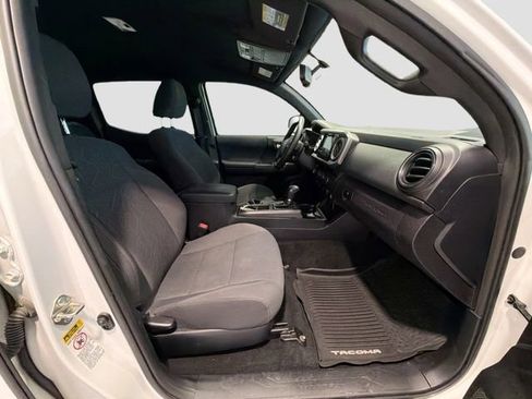 Used 2017 Toyota Tacoma TRD Sport w/ Tow Package image 22