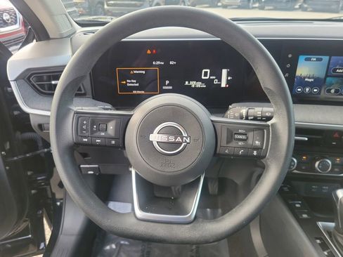 Certified 2025 Nissan Kicks SV FWD image 27