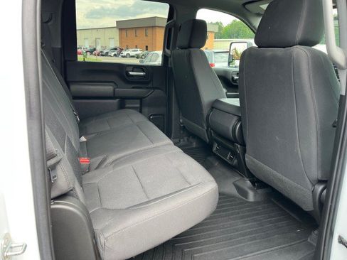 Used 2023 Chevrolet Silverado 2500 Custom w/ Custom Convenience Package AWD/4WD image 18