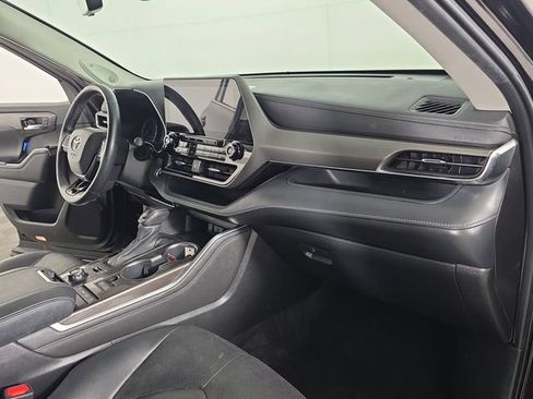 Used 2021 Toyota Highlander Limited AWD/4WD image 21