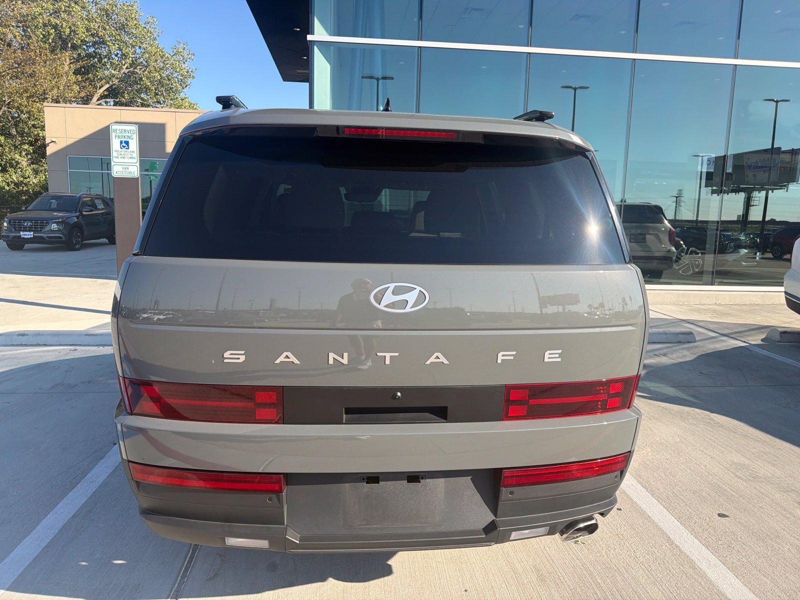 Used 2024 Hyundai Santa Fe SEL FWD image 5
