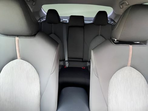 Used 2020 Toyota Camry LE image 15