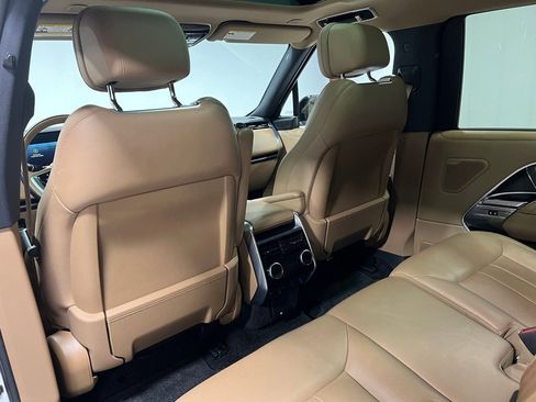 Used 2024 Land Rover Range Rover Long Wheelbase SE image 25