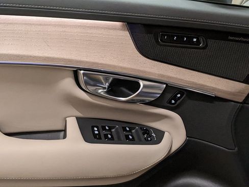 New 2026 Volvo XC90 B6 Plus w/ Protection Package Premier image 10