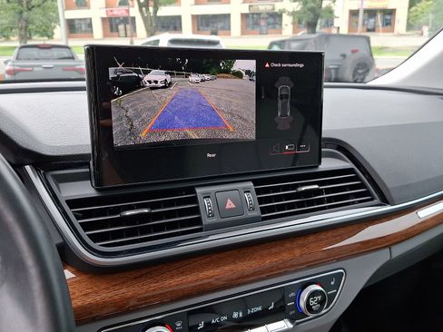 Used 2023 Audi Q5 2.0T Premium w/ Convenience Package AWD/4WD image 24