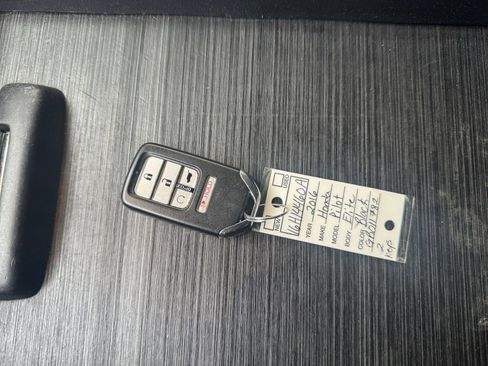 Used 2016 Honda Pilot Elite image 37