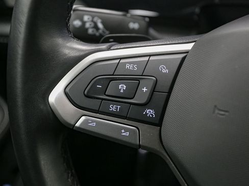 Used 2024 Volkswagen Atlas Cross Sport SEL R-Line image 38