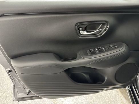 Used 2023 Honda HR-V LX image 21