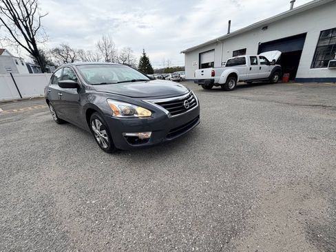 Used 2013 Nissan Altima 2.5 S FWD image 46