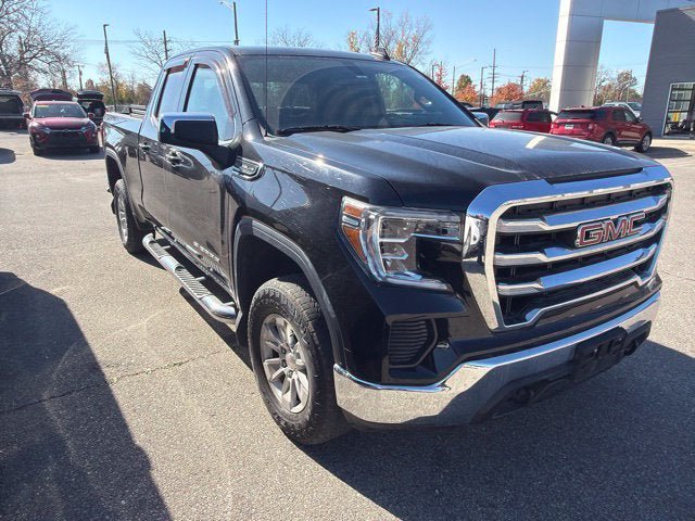 Used 2019 GMC Sierra 1500 SLE w/ Preferred Package AWD/4WD image 2