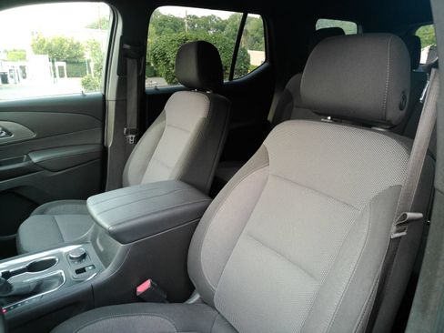 Certified 2023 Chevrolet Traverse LT w/ LPO, Floor Liner Package AWD/4WD image 11